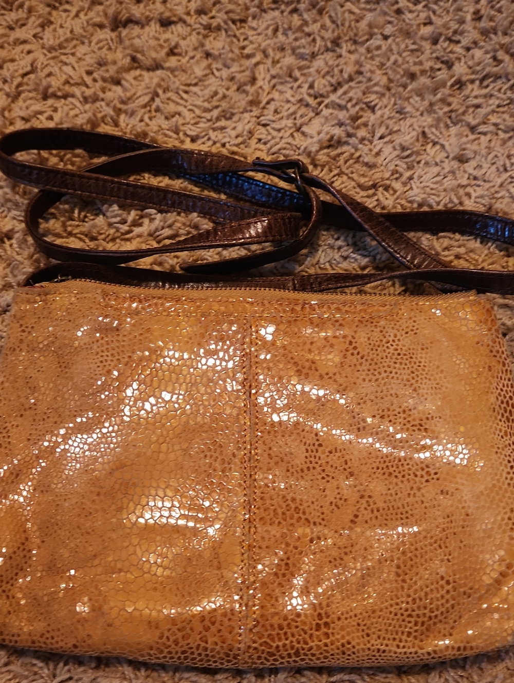 HOBO International Women’s Shiny Tan Leather Crossbody Bag